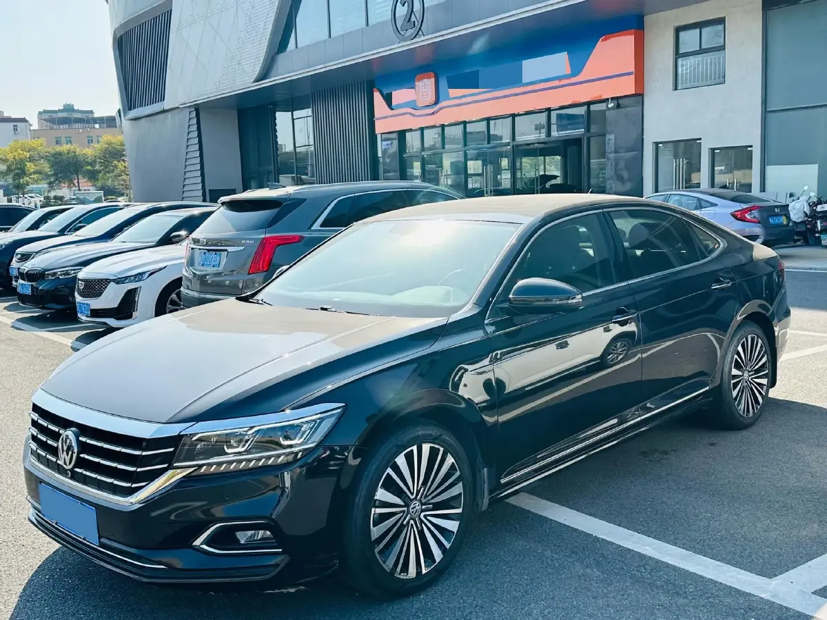2020 Volkswagen Passat 2.0T 186HP L4 7DCT