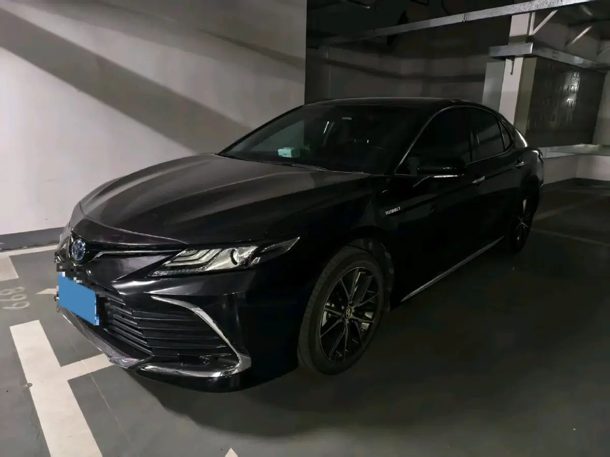 2023 Toyota Camry 2.5L 178HP L4 E-CVT Hybrid
