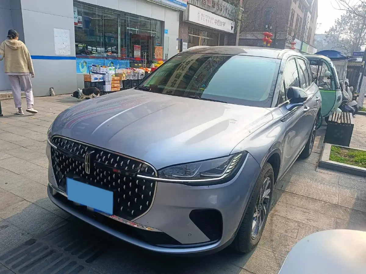 2024 Lincoln Corsair 2.0T 261HP L4 8AT