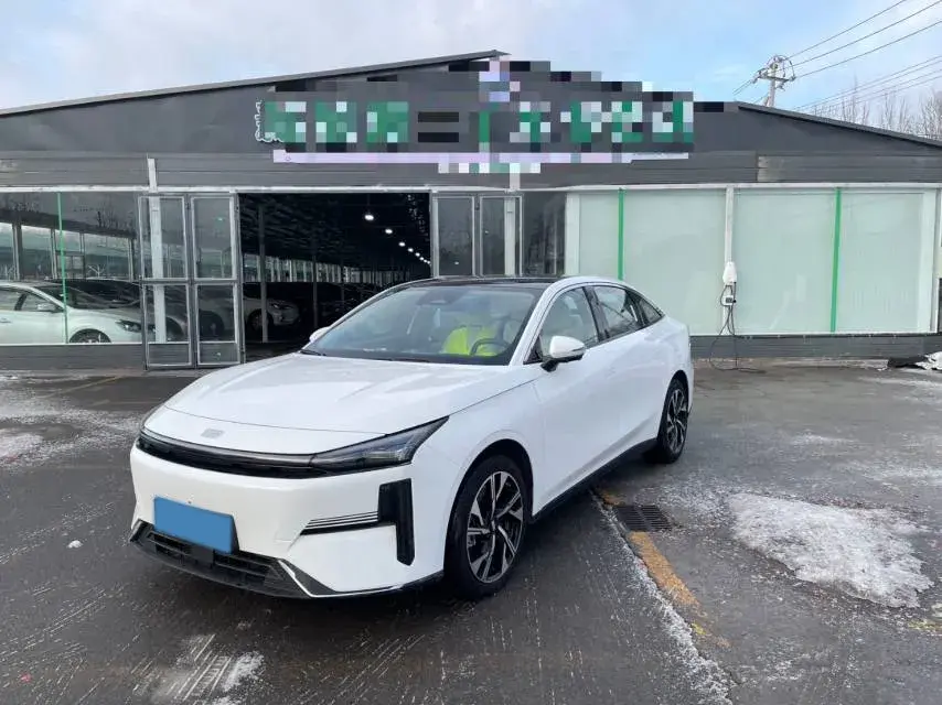 2023 Geely Galaxy L6 1.5T 163HP L4 3DHT PHEV