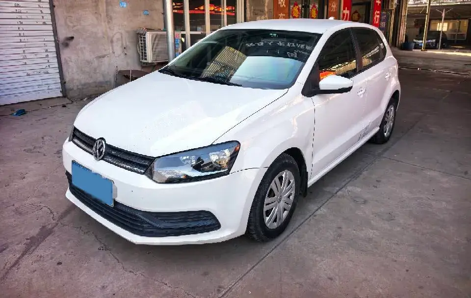 2016 Volkswagen Polo 1.4L 90HP L4 5MT