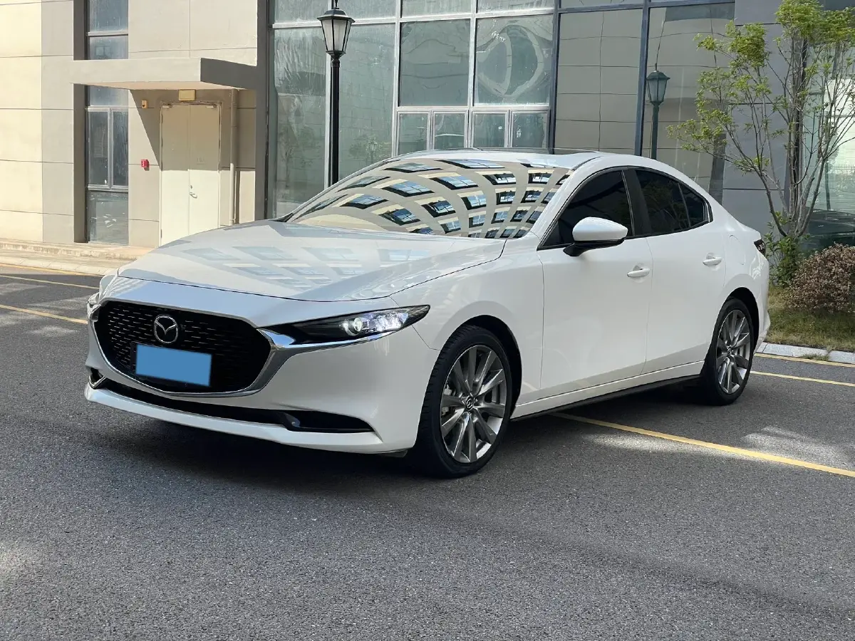 2022 Mazda 3 Axela 2.0L 158HP L4 6AT