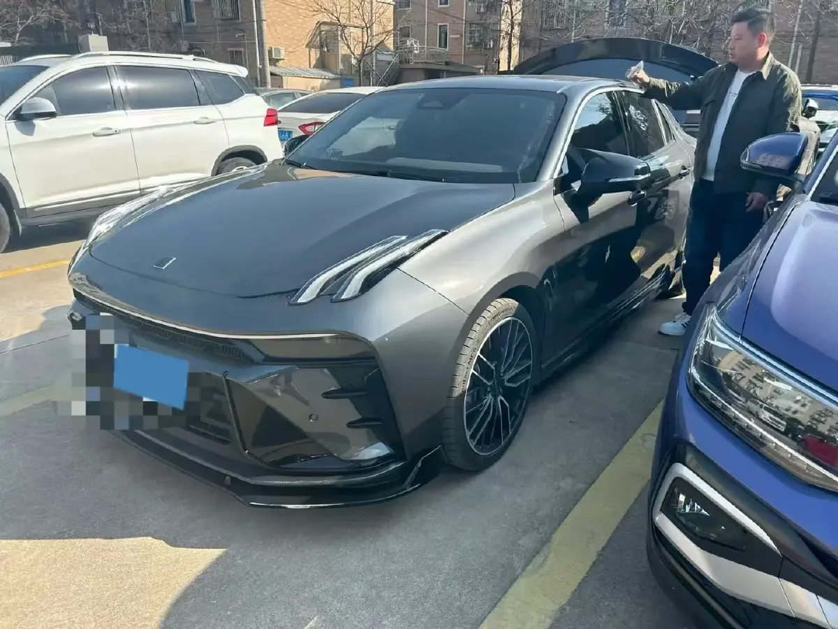 2025 LYNK&CO 03 2.0T 254HP L4 7DCT