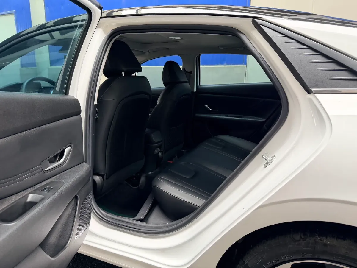 2021 Hyundai Elantra 1.5L 115HP L4 CVT,autocango,china used car exporter,china ev exporter,chinese used car exporter,chinese used ev exporter