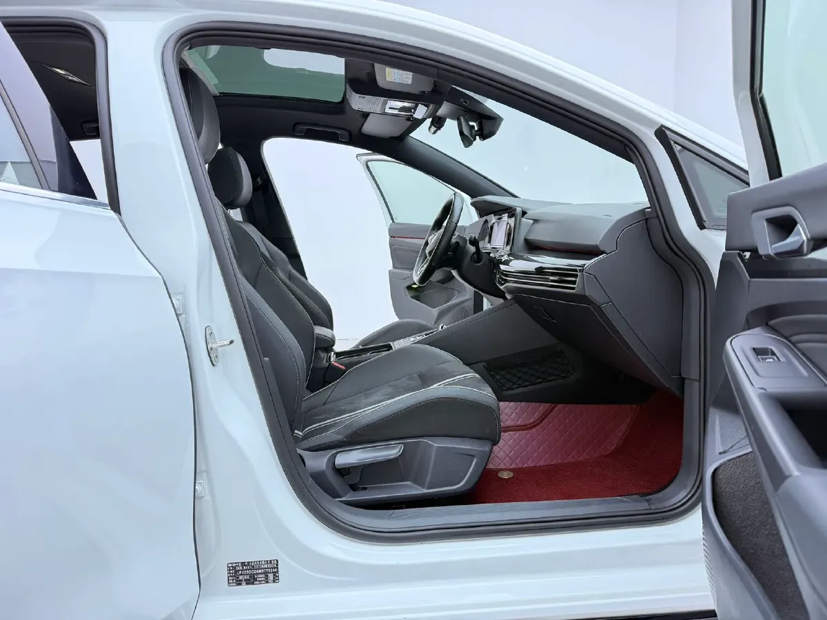 2021 Volkswagen Golf 1.4T 150HP L4 7DCT,autocango,china used car exporter,china ev exporter,chinese used car exporter,chinese used ev exporter