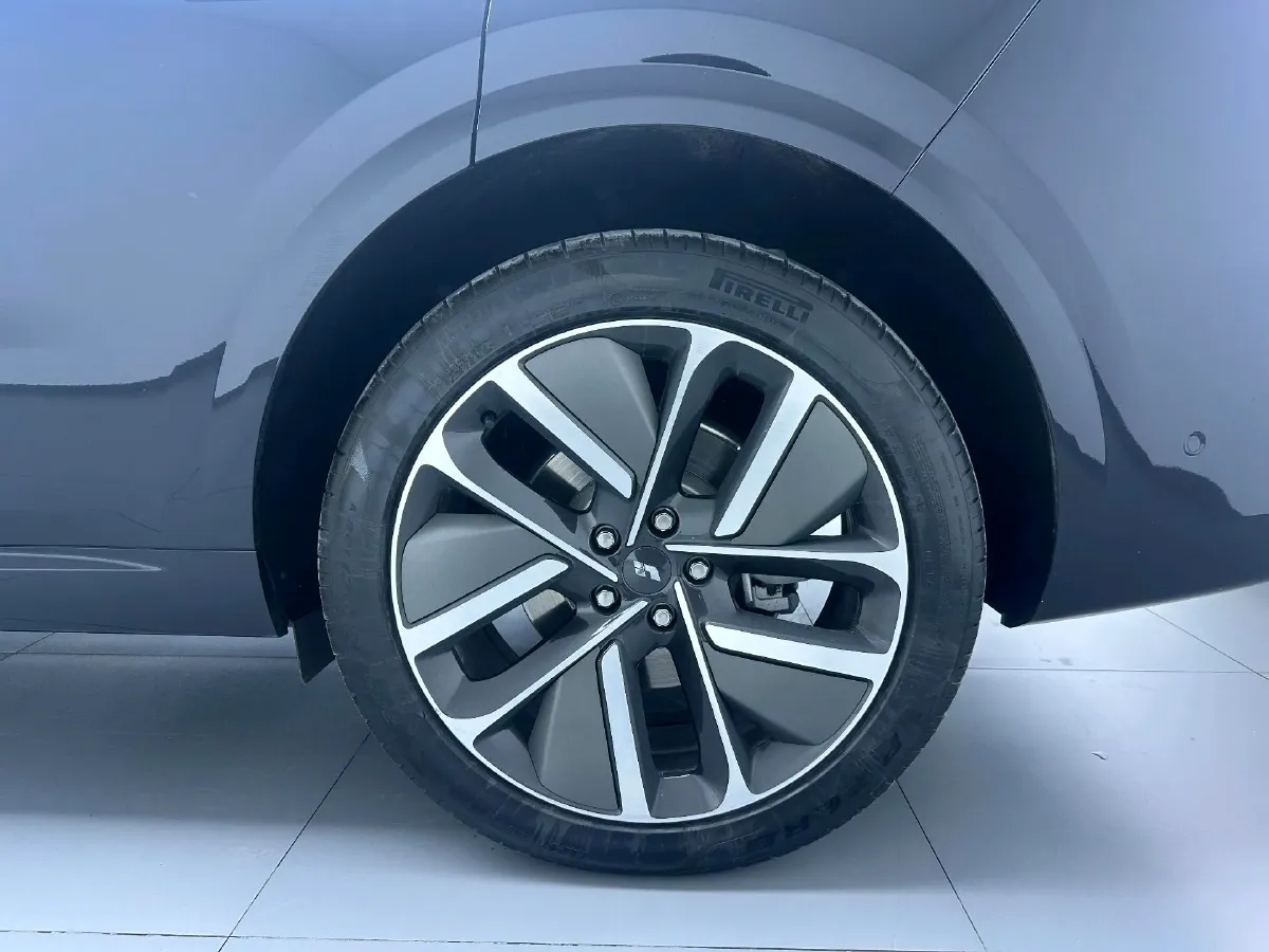 2024 Li L6 Range Extended 154HP L4 REEV 36.8KWH,autocango,china used car exporter,china ev exporter,chinese used car exporter,chinese used ev exporter