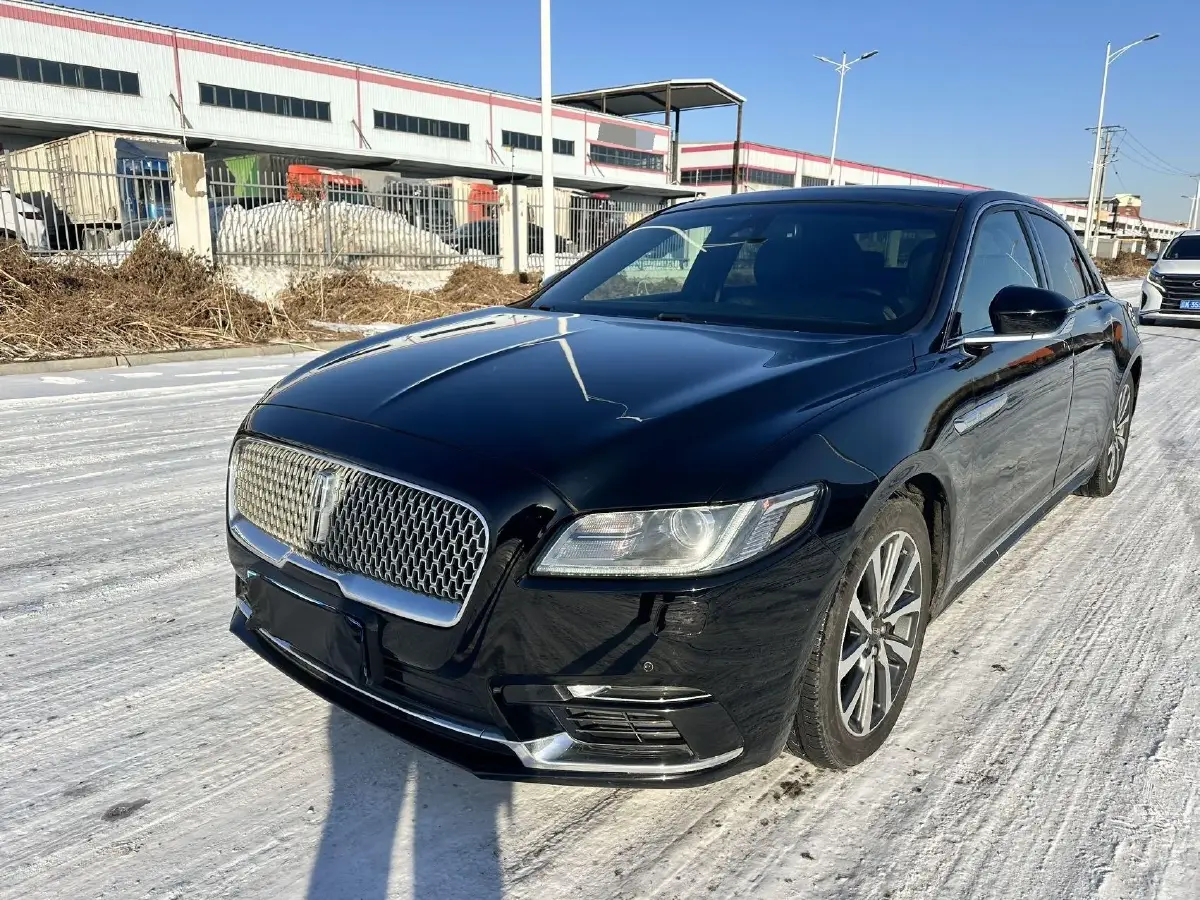 2018 Lincoln Continental 2.0T 261HP L4 6AT