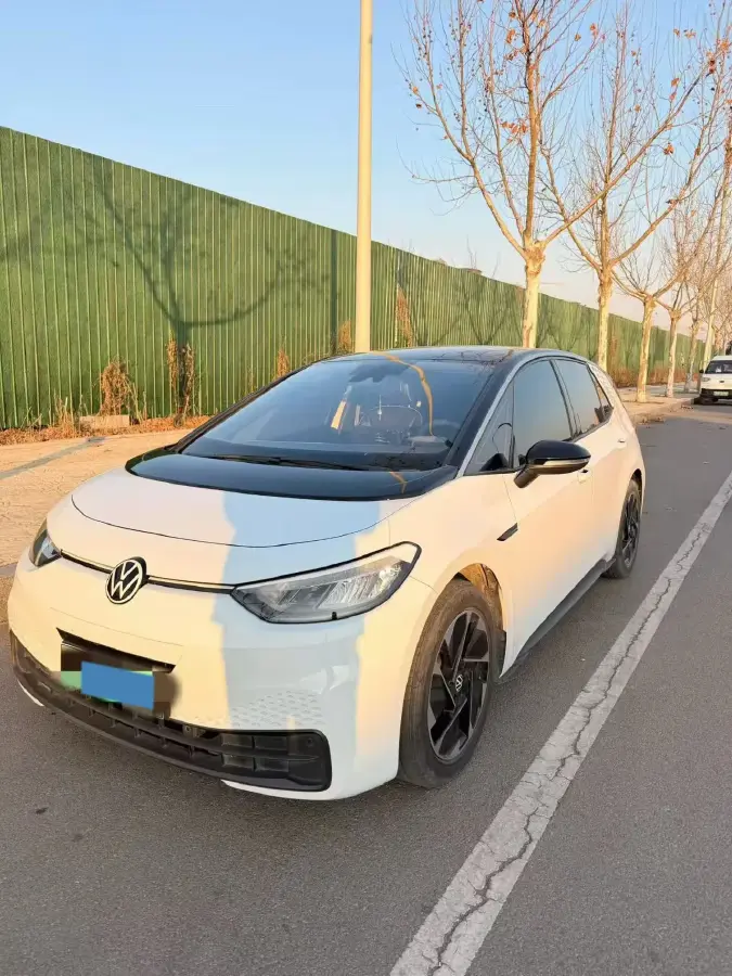 2023 Volkswagen ID.3 BEV 52.8KWH