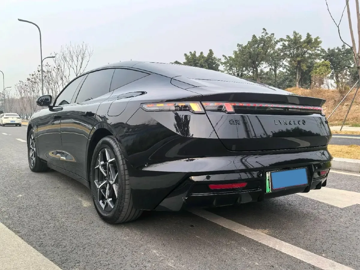 2025 LYNK&CO 10 EM-P 1.5T 163HP L4 3DHT PHEV,autocango,china used car exporter,china ev exporter,chinese used car exporter,chinese used ev exporter