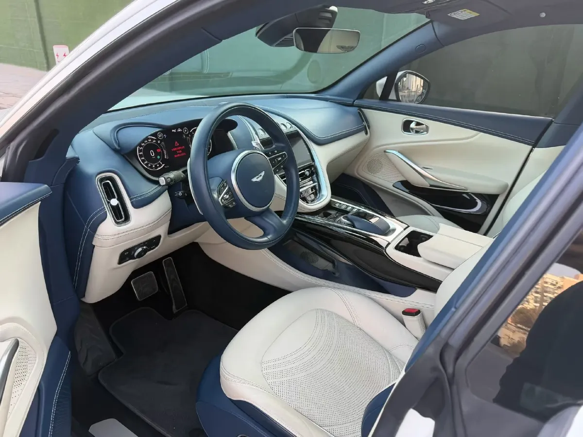 2022 Aston Martin DBX 3.0T 435HP L6 9AT,autocango,china used car exporter,china ev exporter,chinese used car exporter,chinese used ev exporter