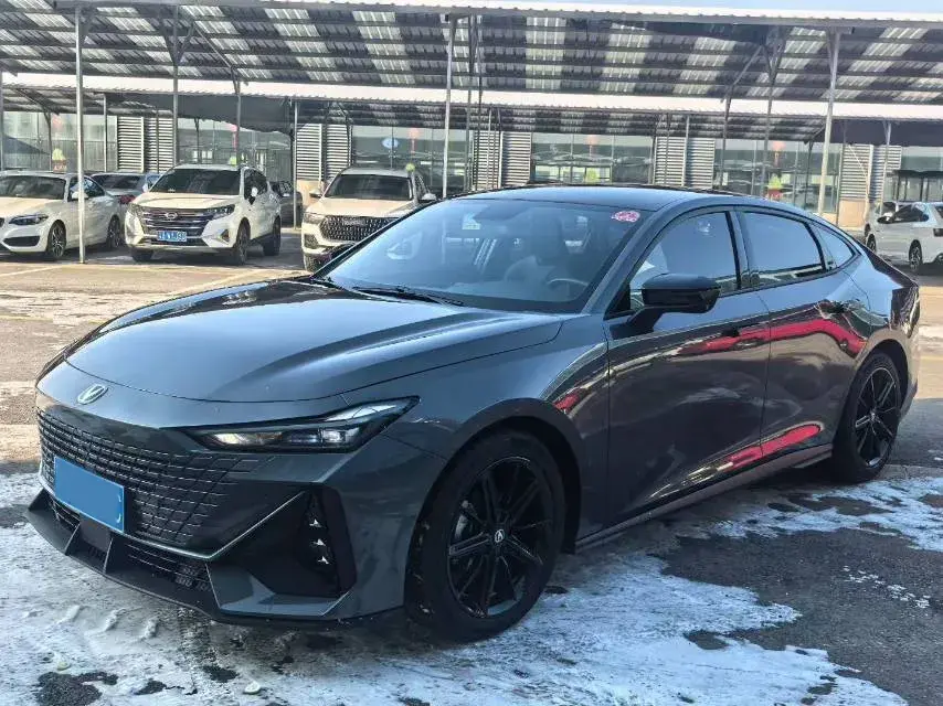 2022 ChangAn UNI-V 1.5T 188HP L4 7DCT