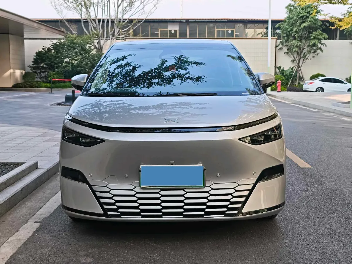 2024 Xpeng X9 BEV 101.5KWH,autocango,china used car exporter,china ev exporter,chinese used car exporter,chinese used ev exporter