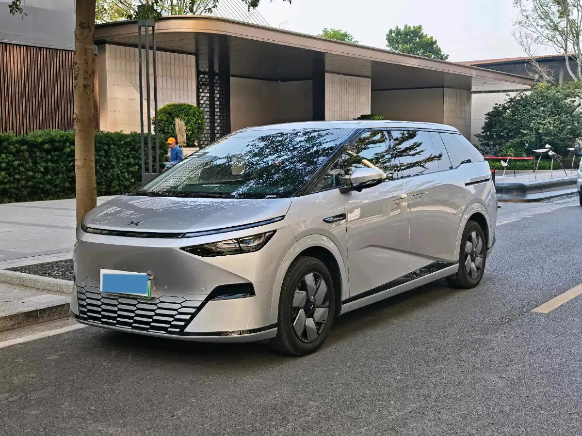 2024 Xpeng X9 BEV 101.5KWH,autocango,china used car exporter,china ev exporter,chinese used car exporter,chinese used ev exporter