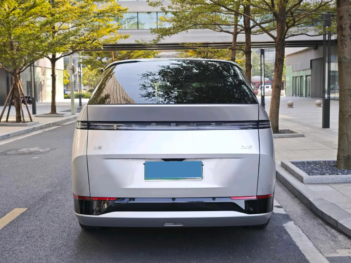 2024 Xpeng X9 BEV 101.5KWH,autocango,china used car exporter,china ev exporter,chinese used car exporter,chinese used ev exporter