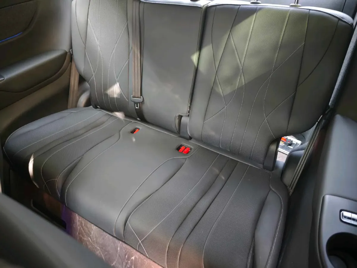 2024 Xpeng X9 BEV 101.5KWH,autocango,china used car exporter,china ev exporter,chinese used car exporter,chinese used ev exporter