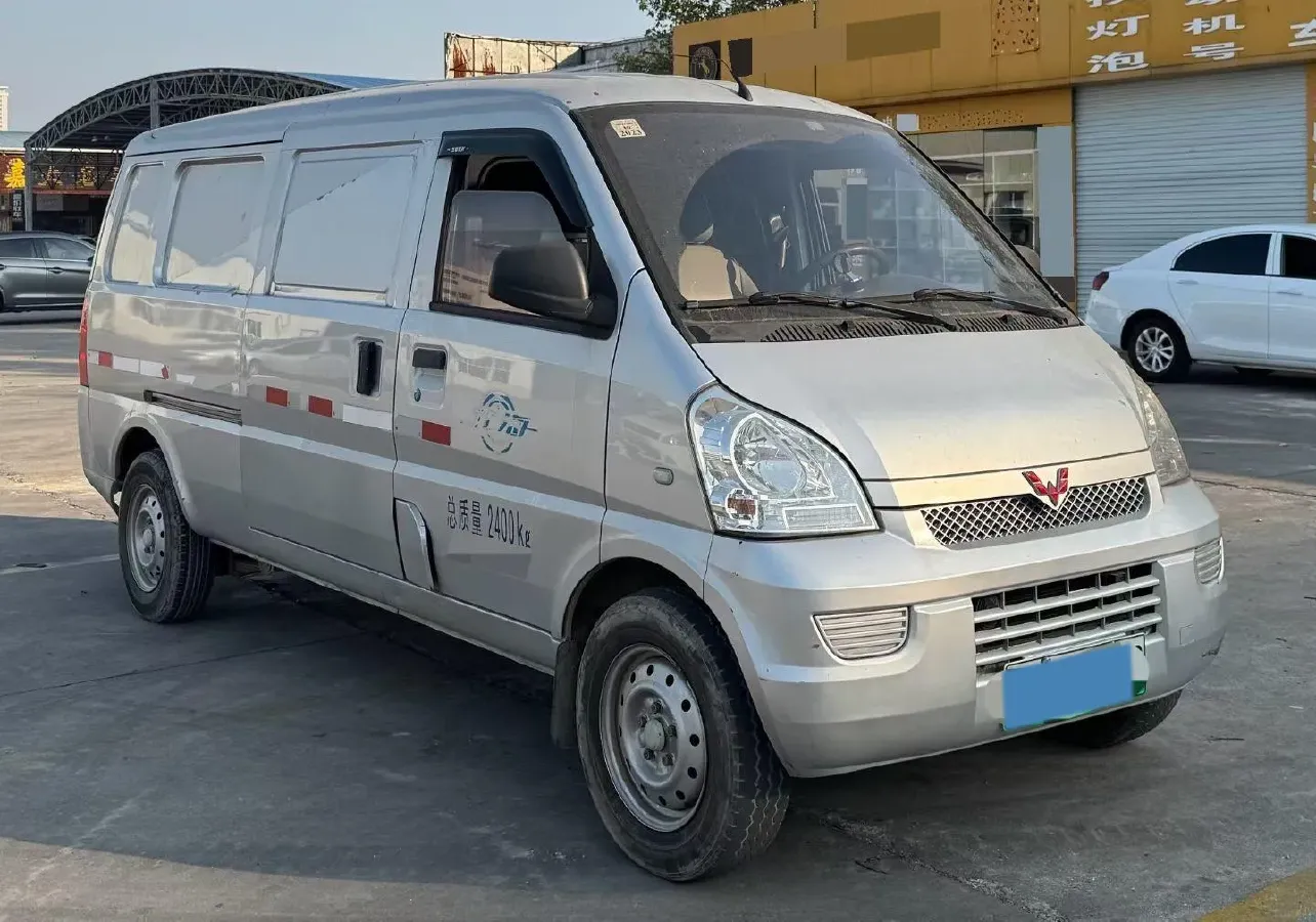 2020 WuLing RongGuang EV BEV 35.4KWH,autocango,china used car exporter,china ev exporter,chinese used car exporter,chinese used ev exporter
