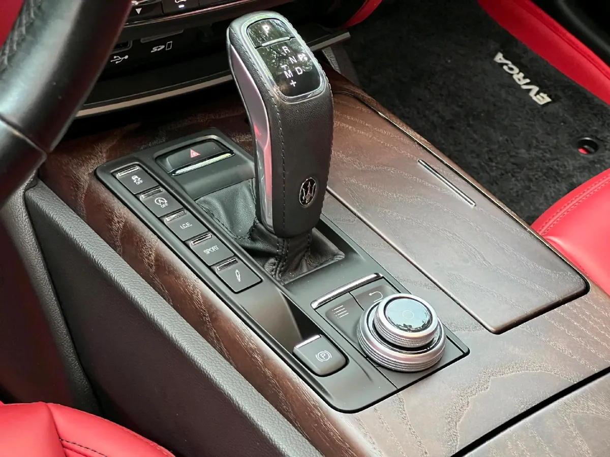 2019 Maserati Quattroporte 3.0T 350HP V6 8AT,autocango,china used car exporter,china ev exporter,chinese used car exporter,chinese used ev exporter