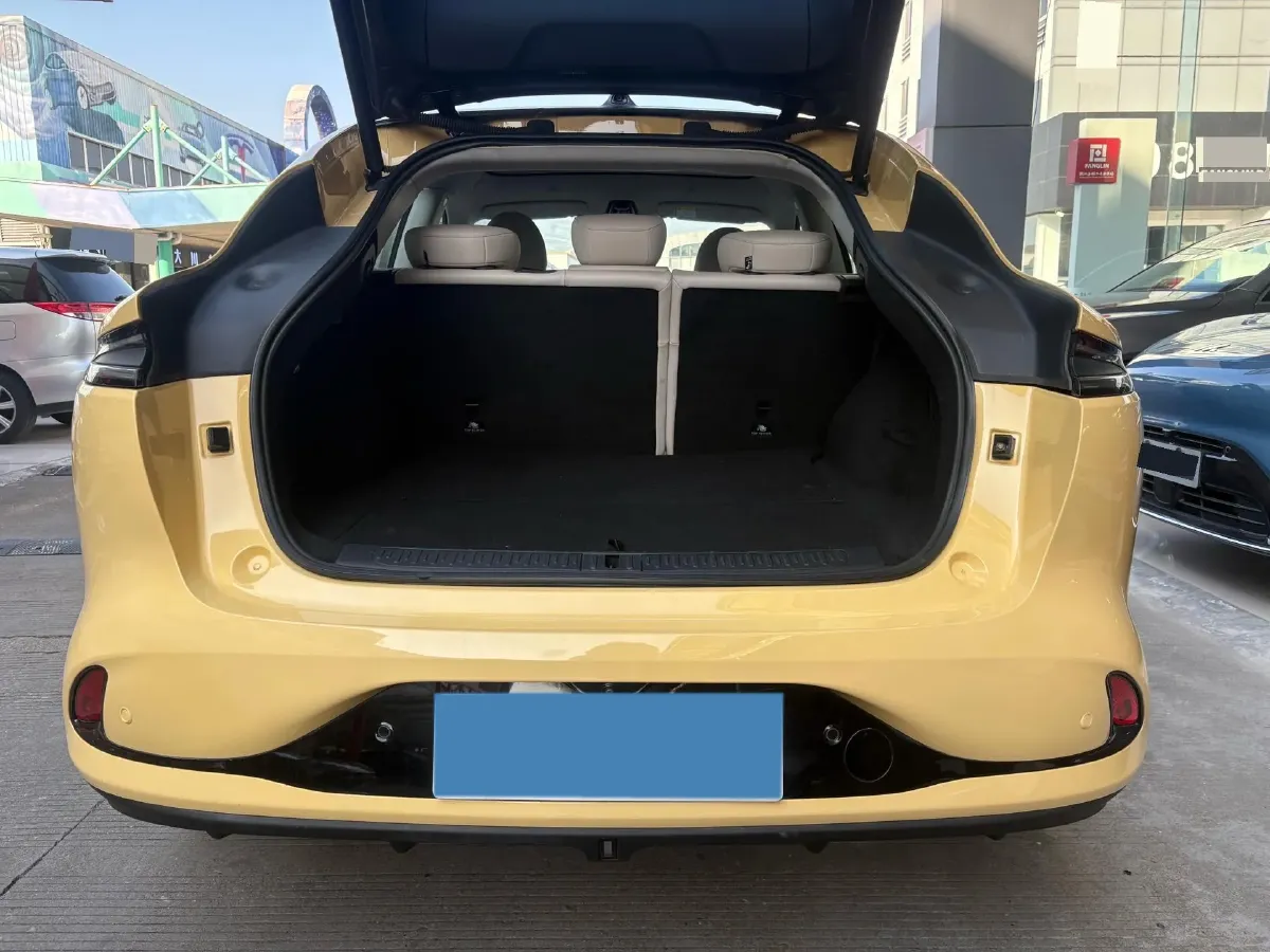 2023 IM LS6 BEV 71KWH,autocango,china used car exporter,china ev exporter,chinese used car exporter,chinese used ev exporter