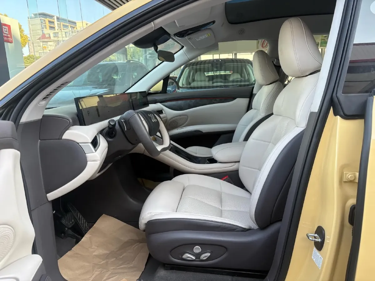 2023 IM LS6 BEV 71KWH,autocango,china used car exporter,china ev exporter,chinese used car exporter,chinese used ev exporter