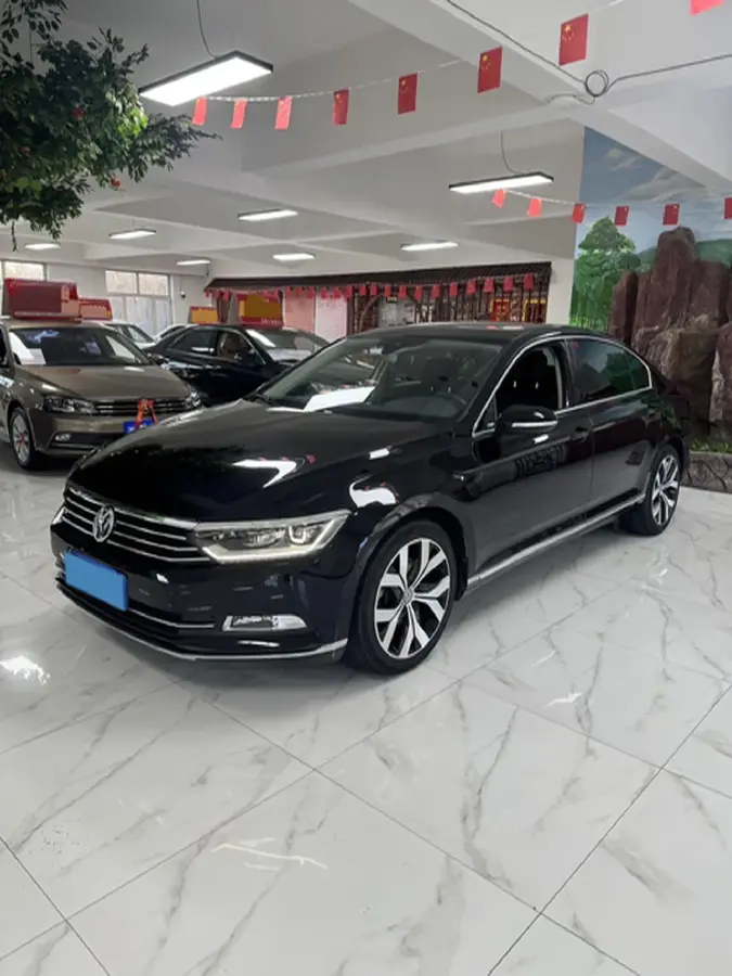 2019 Volkswagen Magotan 2.0T 220HP L4 7DCT