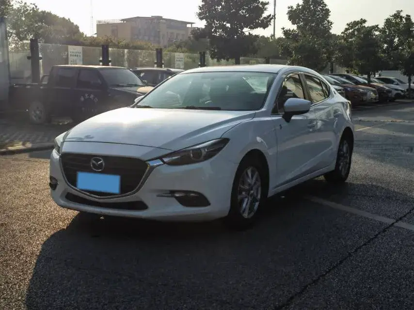 2017 Mazda 3 Axela 1.5L 117HP L4 6AT