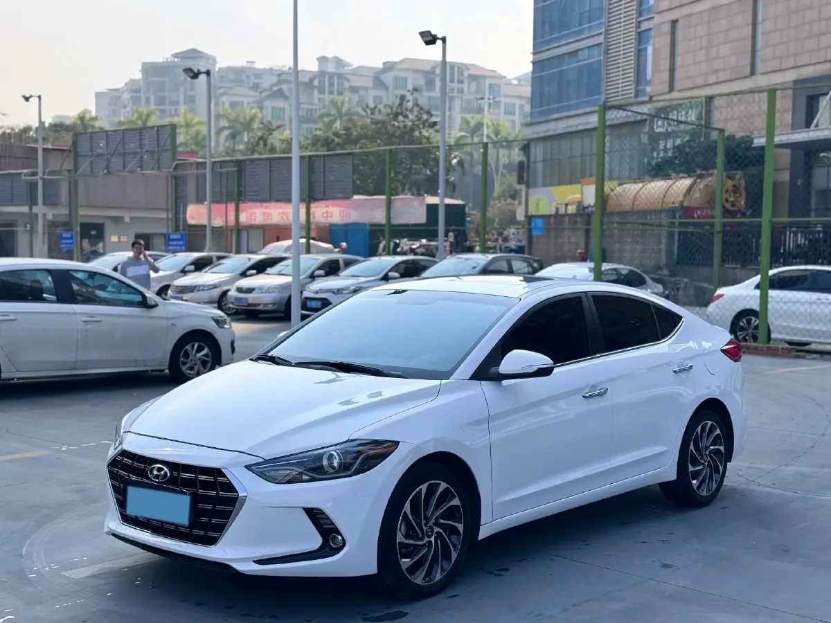 2020 Hyundai Elantra 1.5L 115HP L4 CVT
