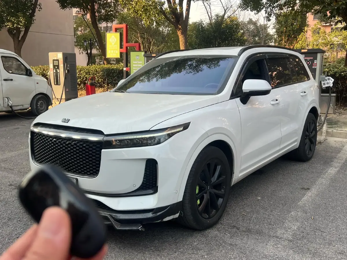 2020 Li ONE Range Extended 131HP REEV 40.5KWH