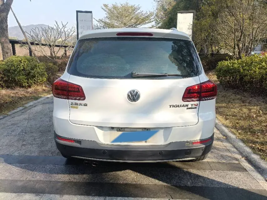 2015 Volkswagen Tiguan 1.8T 160HP L4 6AT,autocango,china used car exporter,china ev exporter,chinese used car exporter,chinese used ev exporter