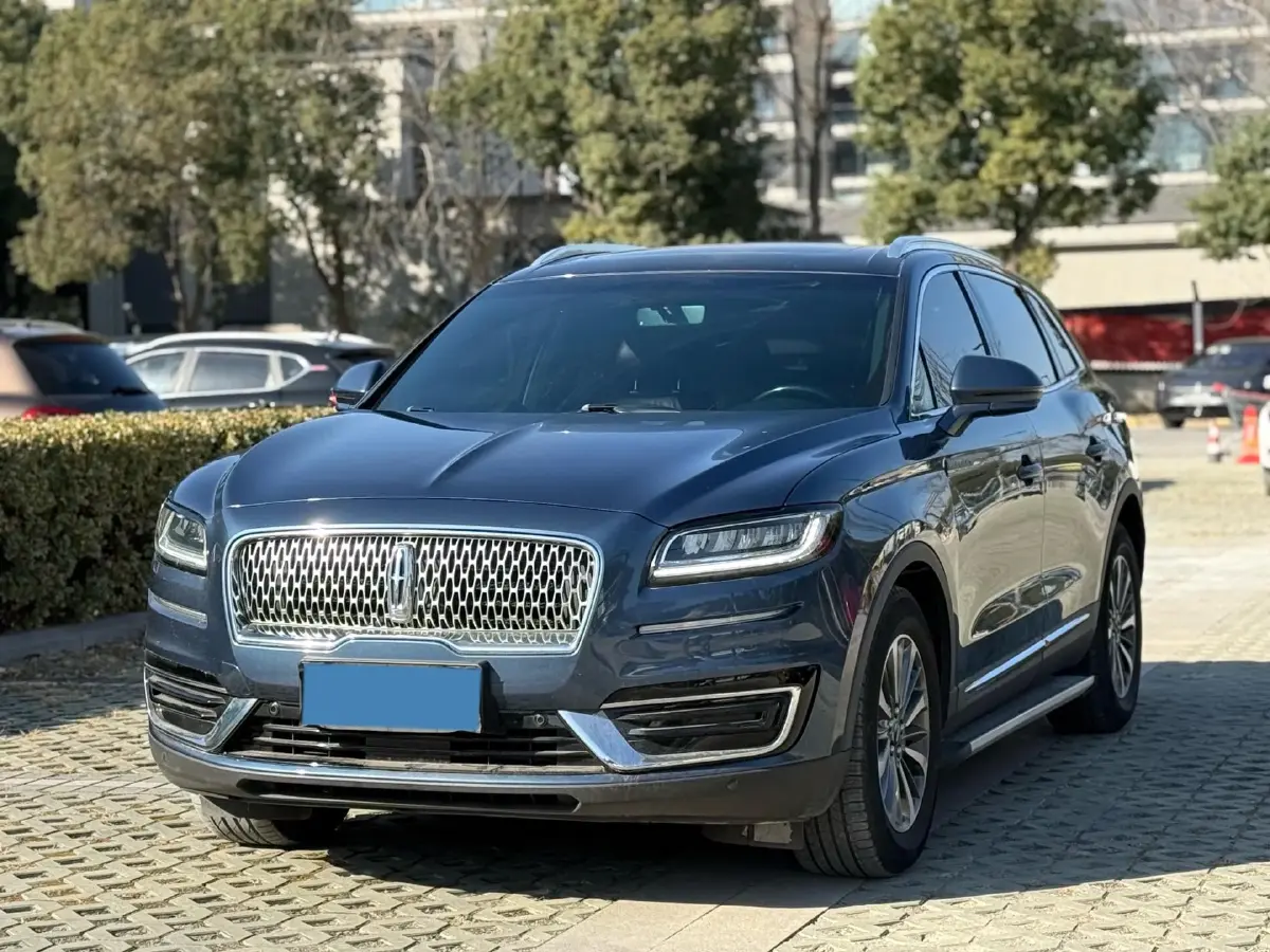 2019 Lincoln Nautilus 2.0T 224HP L4 8AT