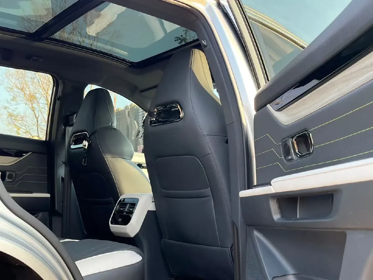 2024 Jetour ShanHai L6 1.5T 156HP L4 1DHT PHEV 19.43KWH,autocango,china used car exporter,china ev exporter,chinese used car exporter,chinese used ev exporter