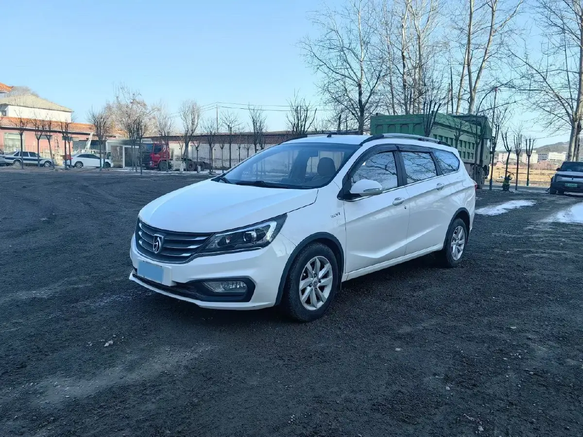 2017 BaoJun 310W 1.5L 112HP L4 6MT