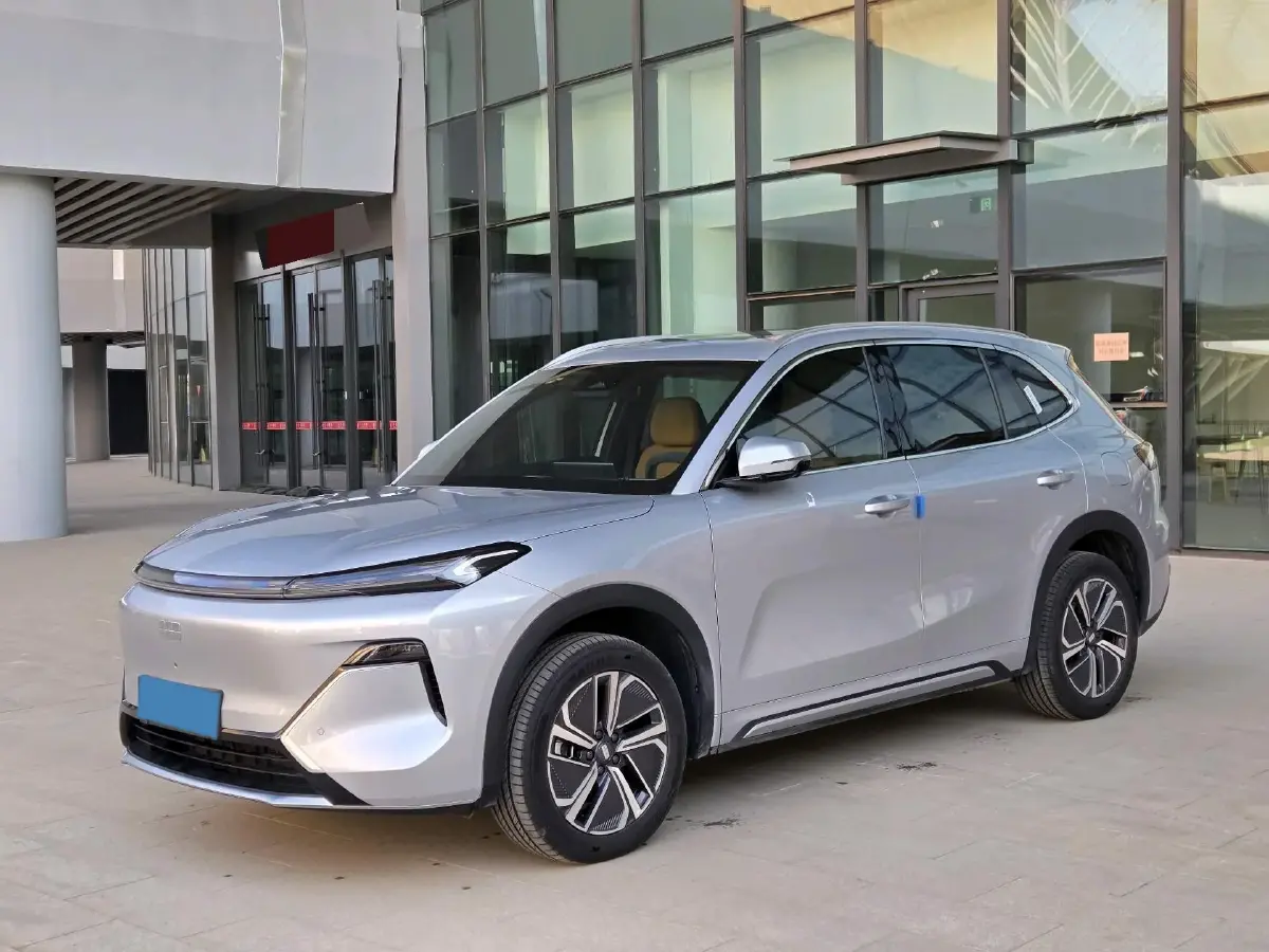 2025 Geely Galaxy L7 1.5L 112HP L4 1DHT PHEV 18.4KWH