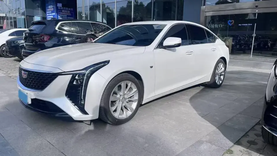 2024 Cadillac CT5 2.0T 237HP L4 10AT