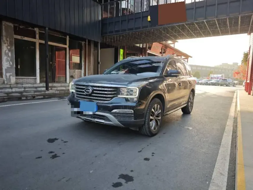 2017 GAC Trumpchi GS8 2.0T 201HP L4 6AT