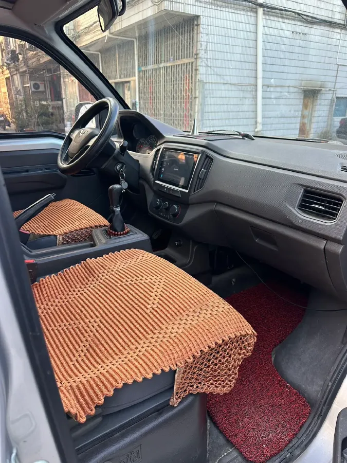 2021 NLM Motor QiTeng M70 1.5L 122HP L4 5MT,autocango,china used car exporter,china ev exporter,chinese used car exporter,chinese used ev exporter