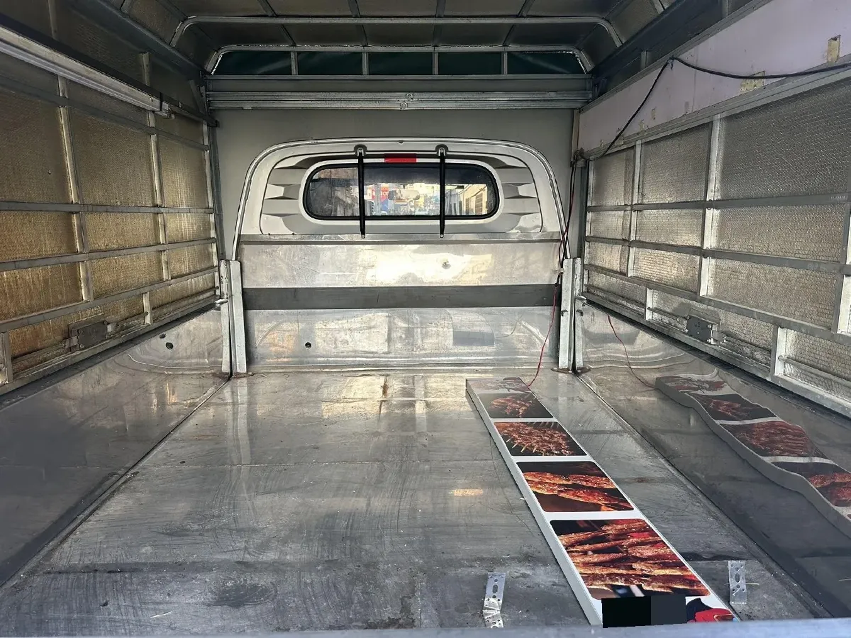 2021 NLM Motor QiTeng M70 1.5L 122HP L4 5MT,autocango,china used car exporter,china ev exporter,chinese used car exporter,chinese used ev exporter