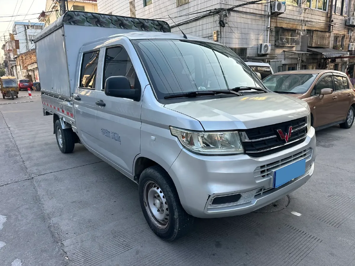 2021 NLM Motor QiTeng M70 1.5L 122HP L4 5MT,autocango,china used car exporter,china ev exporter,chinese used car exporter,chinese used ev exporter