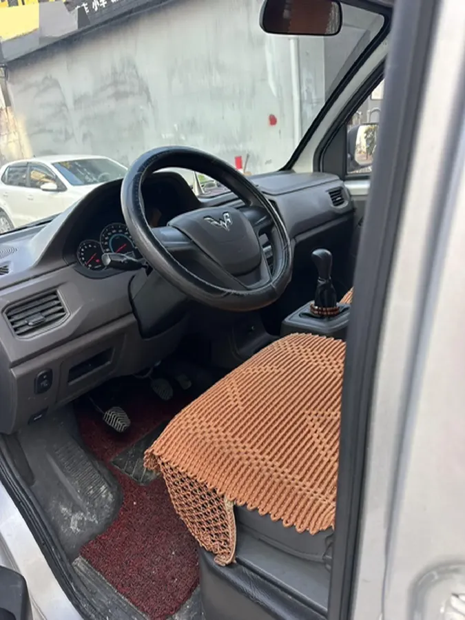 2021 NLM Motor QiTeng M70 1.5L 122HP L4 5MT,autocango,china used car exporter,china ev exporter,chinese used car exporter,chinese used ev exporter