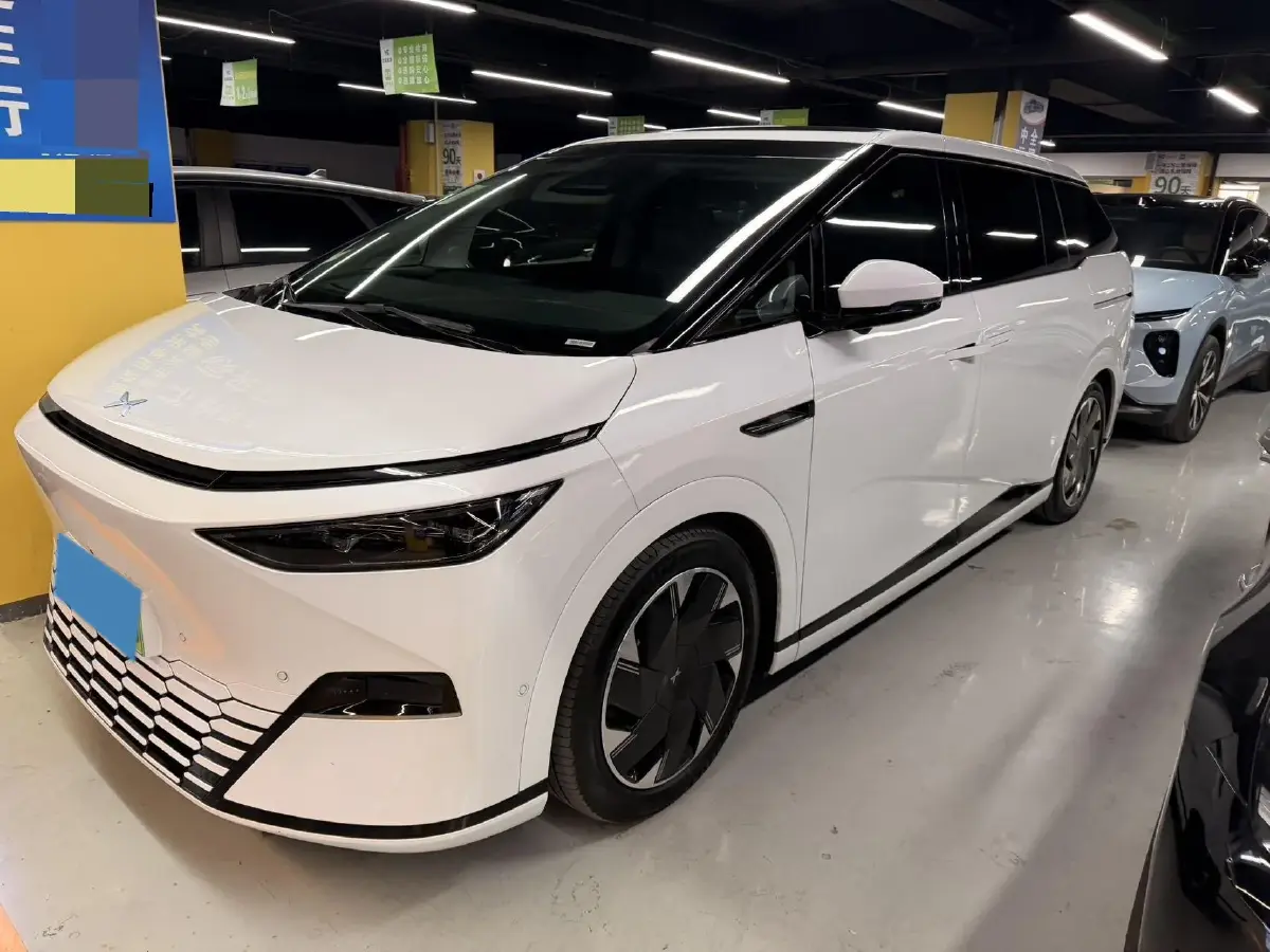 2024 Xpeng X9 BEV 101.5KWH