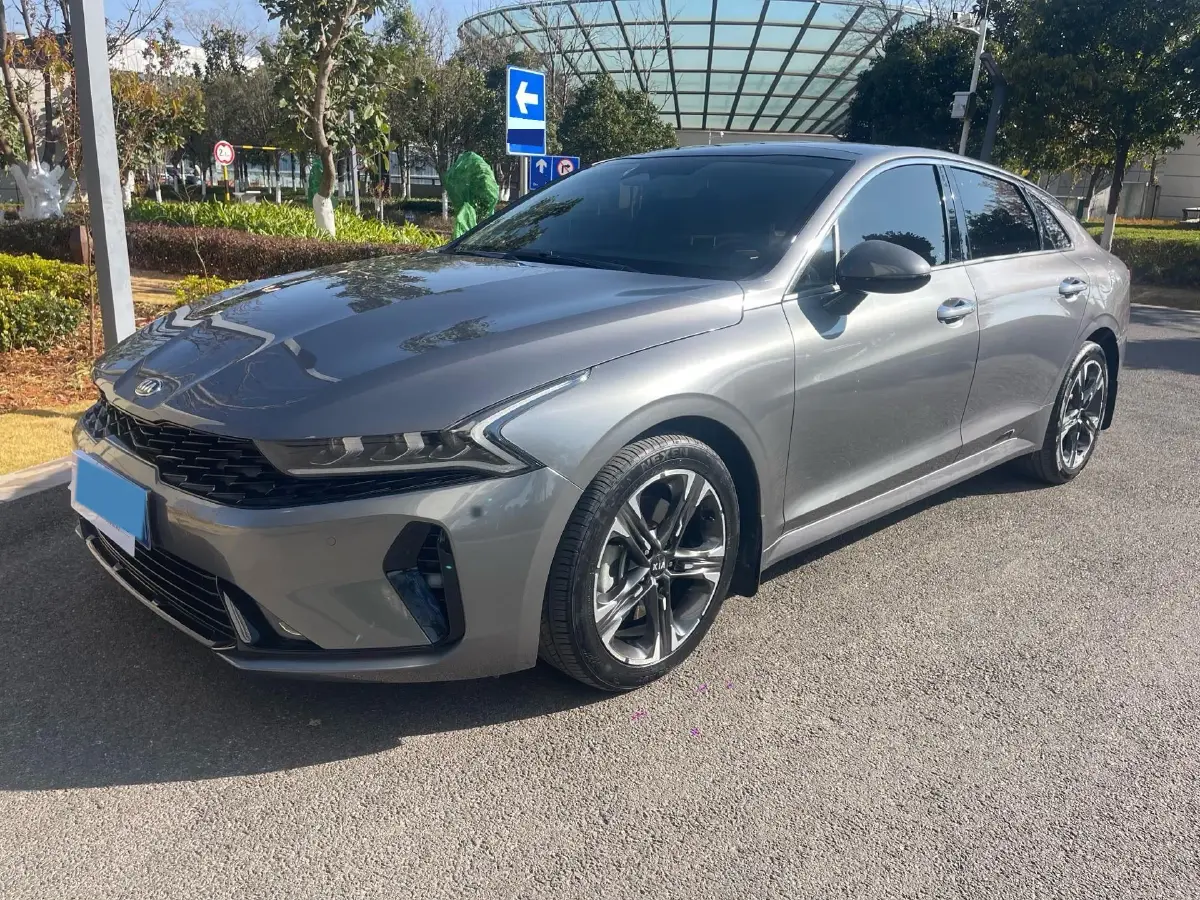 2020 Kia K5 2.0T 240HP L4 8AT