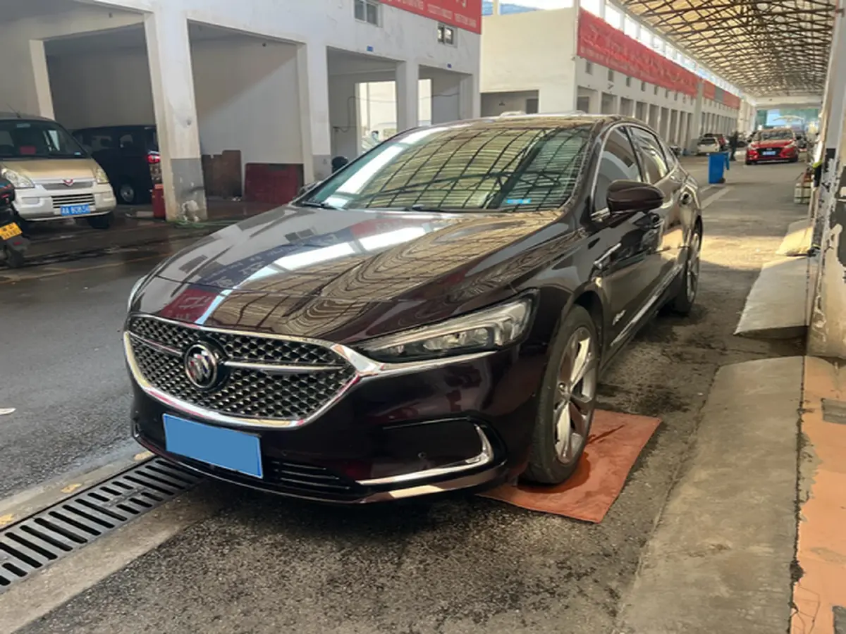 2022 Buick Larcosse 2.0T 237HP L4 9AT