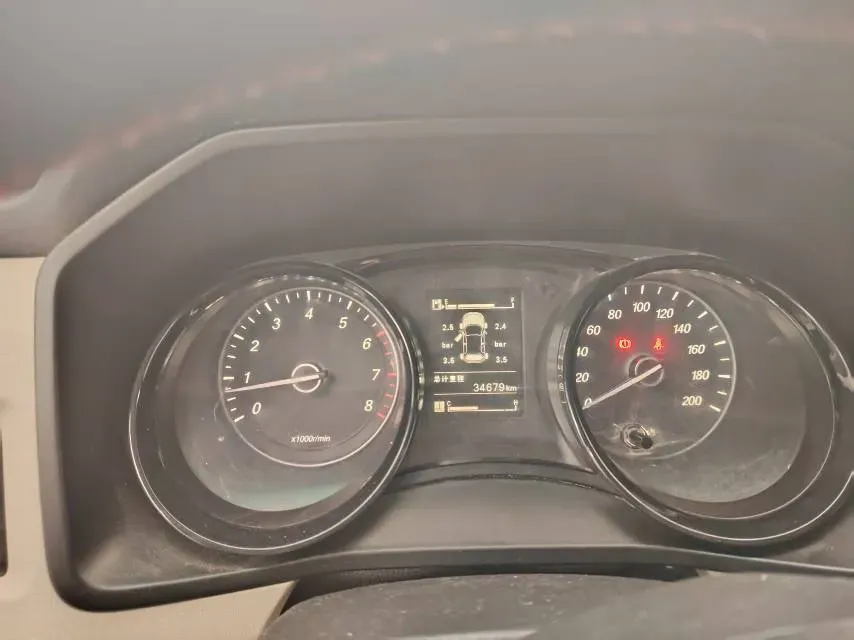 2021 WuLing ZhengChen 1.5T 147HP L4 6MT,autocango,china used car exporter,china ev exporter,chinese used car exporter,chinese used ev exporter