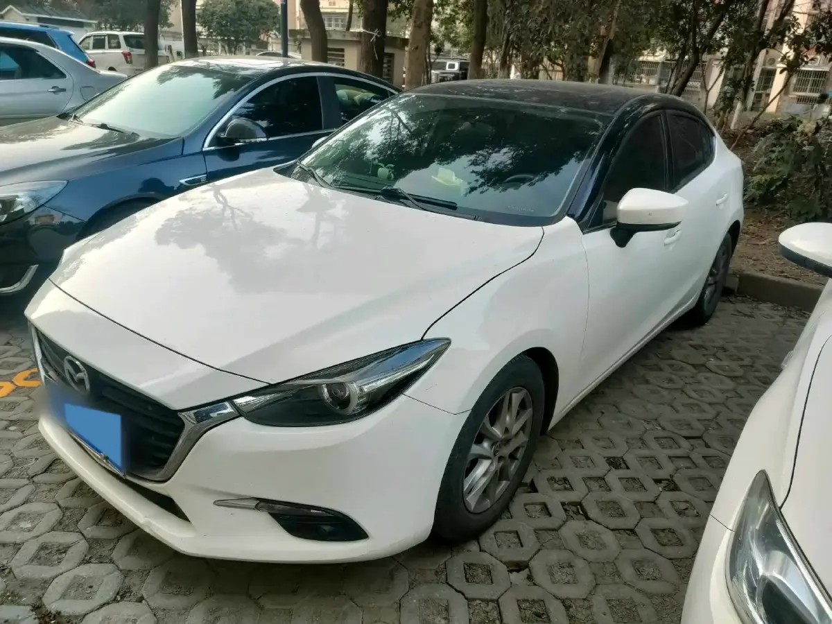 2017 Mazda 3 Axela 1.5L 117HP L4 6AT