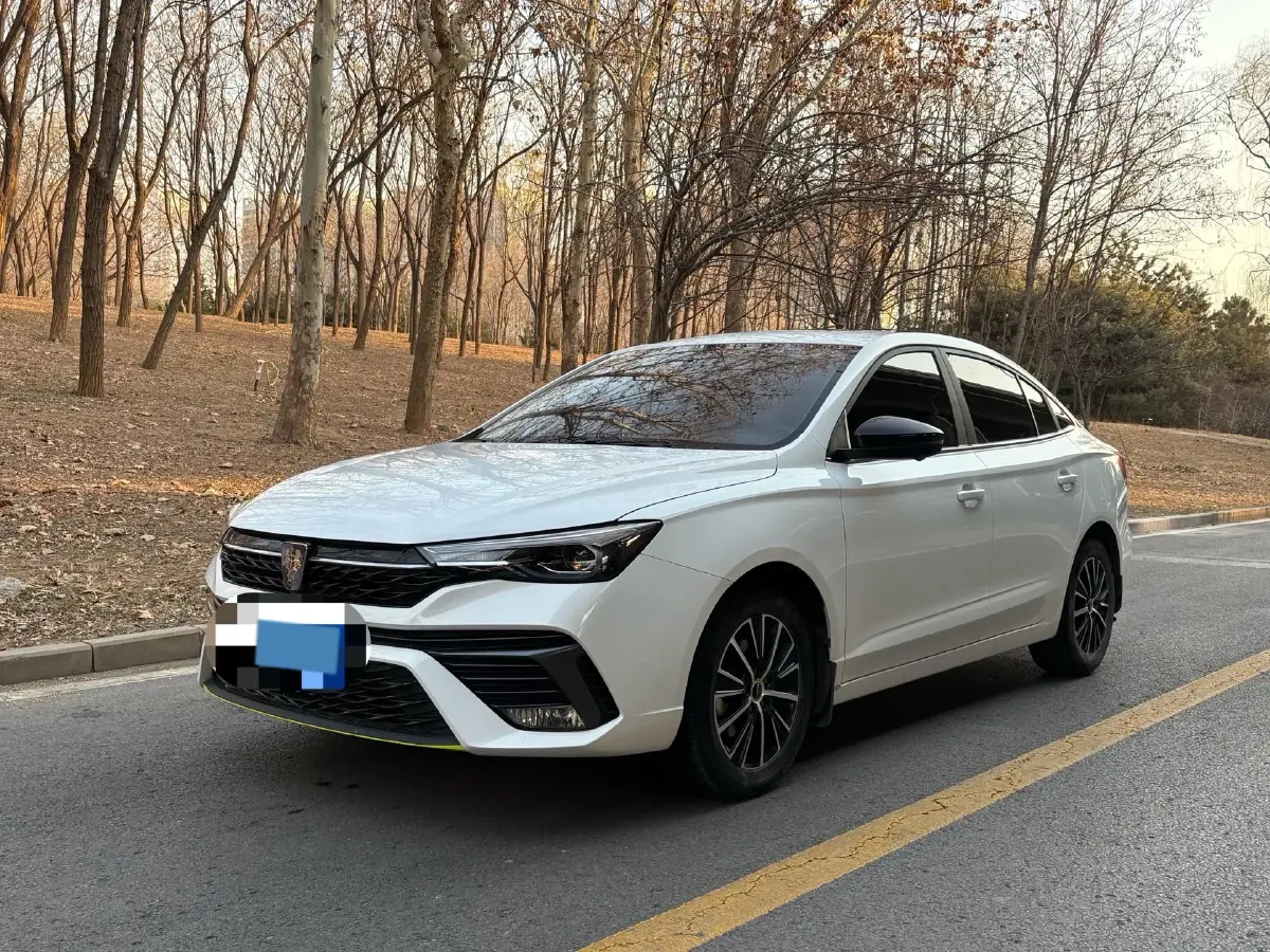 2021 Roewe i5 1.5L 120HP L4 CVT