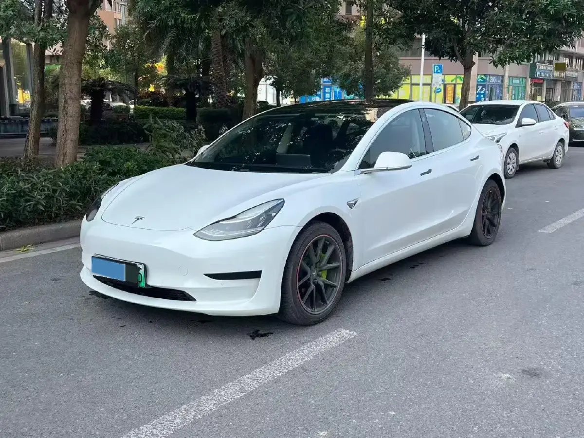 2020 Tesla Model 3 BEV 52KWH