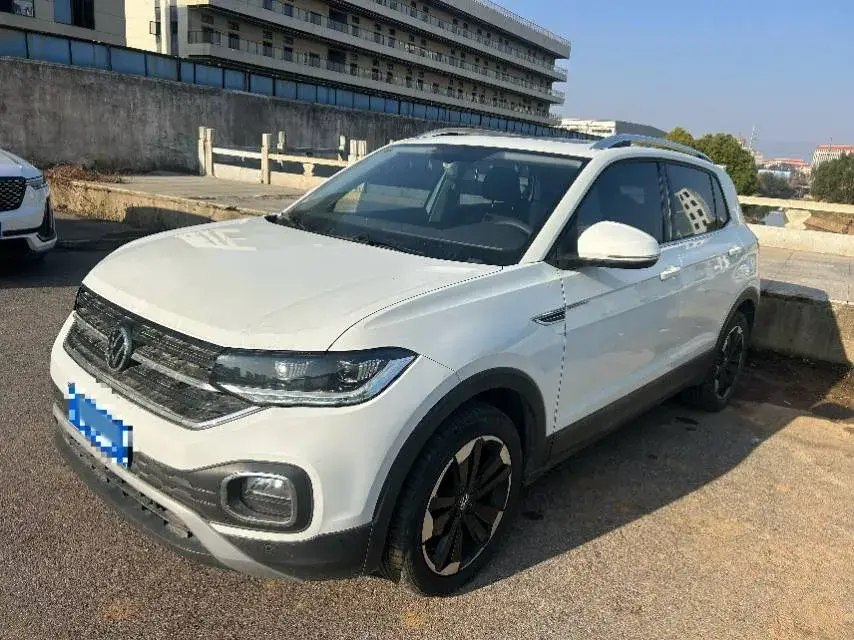 2021 Volkswagen Tacqua 1.2T 116HP L4 7DCT
