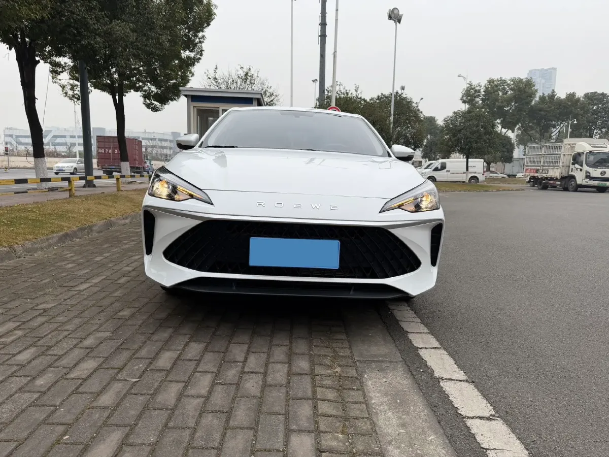 2026 Roewe i5 1.5L 129HP L4 CVT,autocango,china used car exporter,china ev exporter,chinese used car exporter,chinese used ev exporter