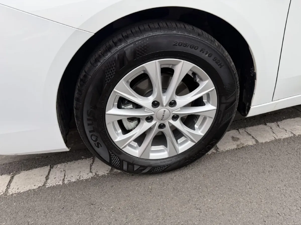 2026 Roewe i5 1.5L 129HP L4 CVT,autocango,china used car exporter,china ev exporter,chinese used car exporter,chinese used ev exporter