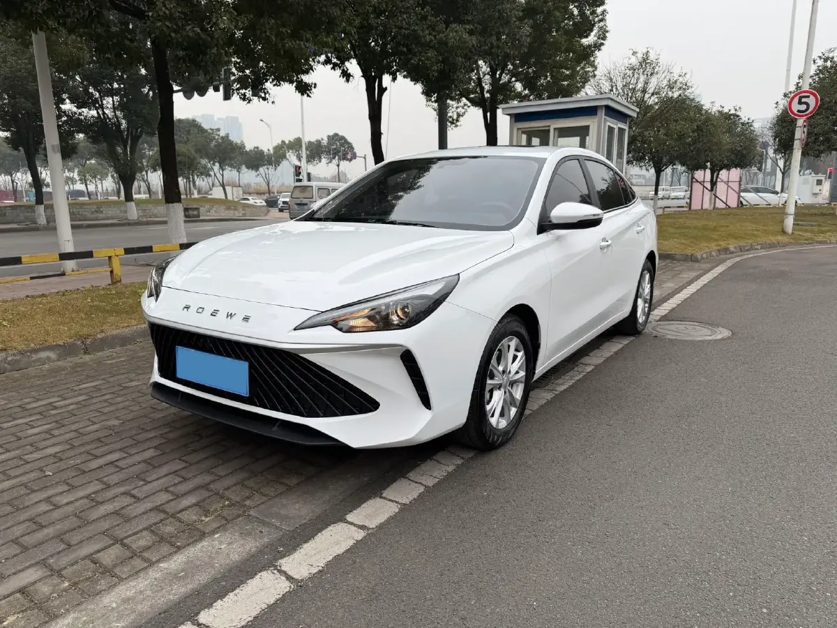 2026 Roewe i5 1.5L 129HP L4 CVT