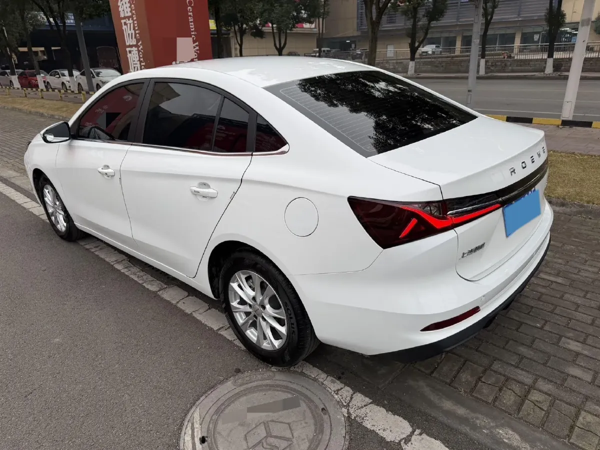 2026 Roewe i5 1.5L 129HP L4 CVT,autocango,china used car exporter,china ev exporter,chinese used car exporter,chinese used ev exporter